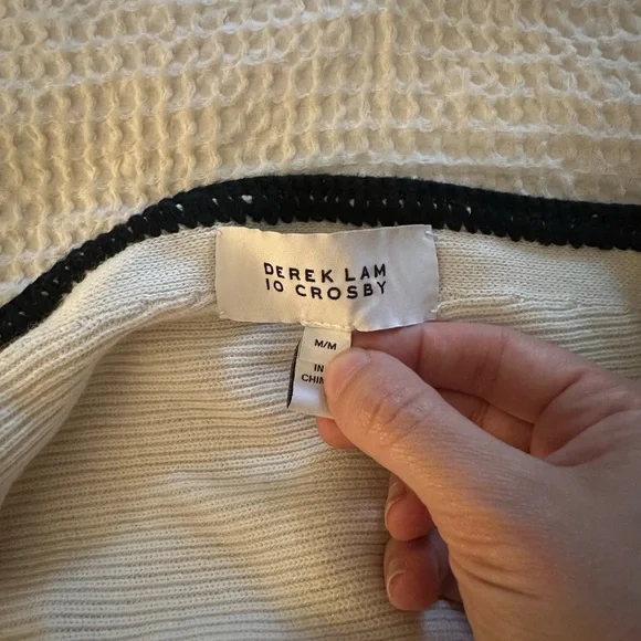 Derek Lam 10 Crosby Ivory And Black Crochet Hem Faux Wrap Sweater Size Medium - Picture 3 of 3